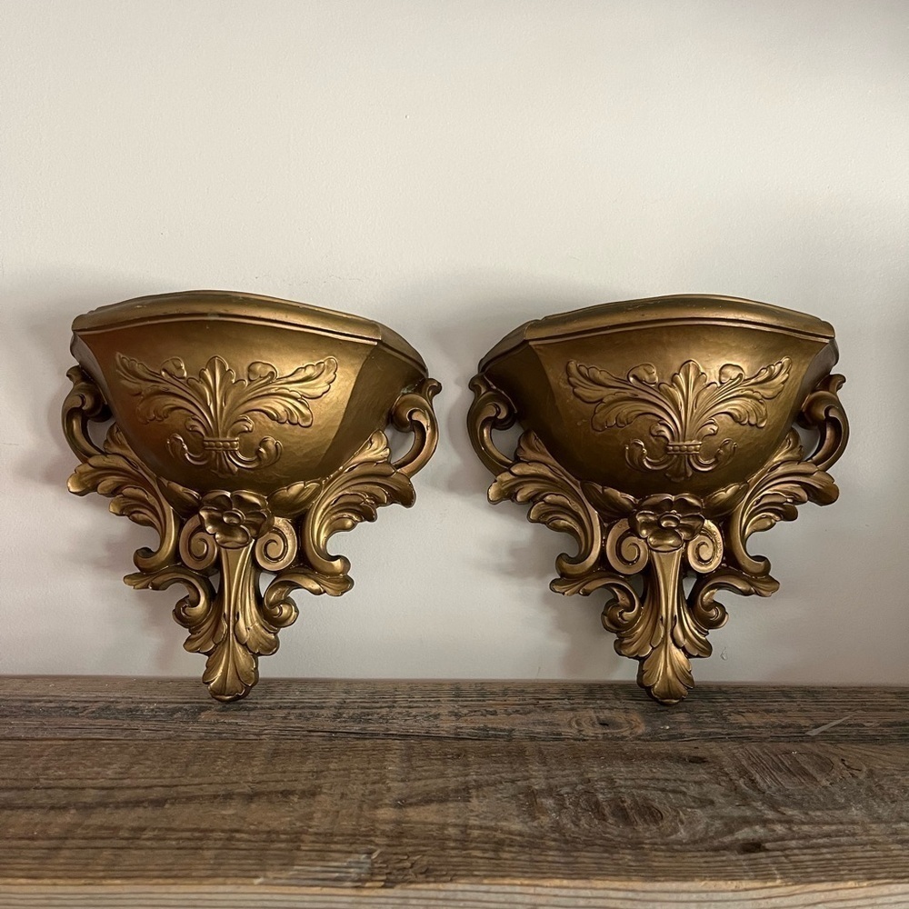 HomeCo ornate gold set of 2 wall pockets